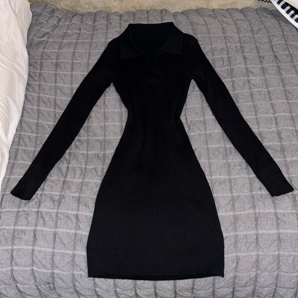 Collard dress 🖤